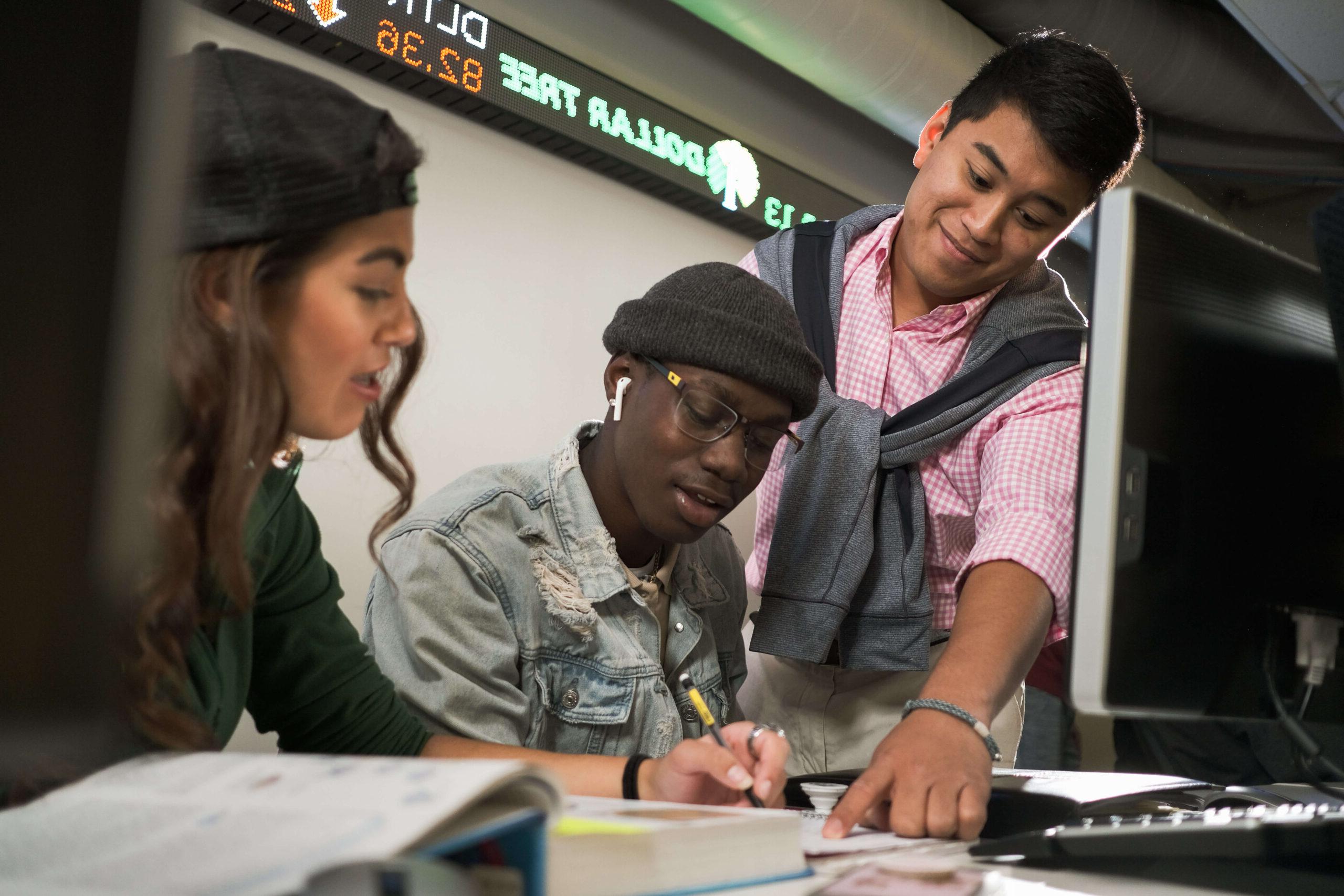 college students in business lab